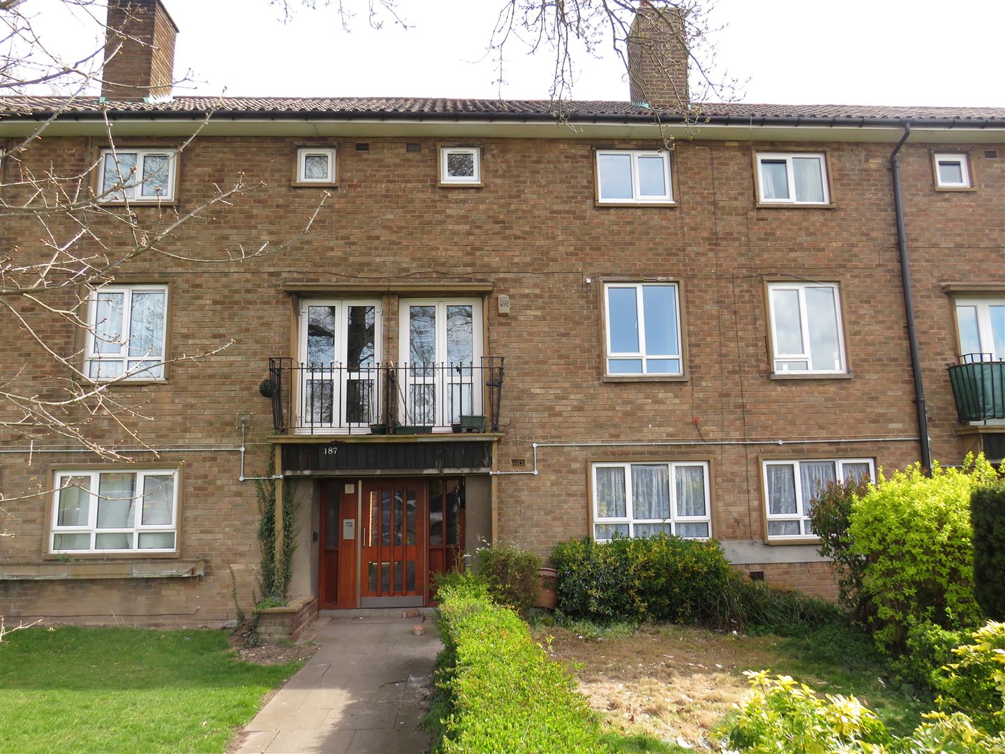 2 Bedroom Property To Let in Sutton Coldfield, Falcon Lodge Crescent